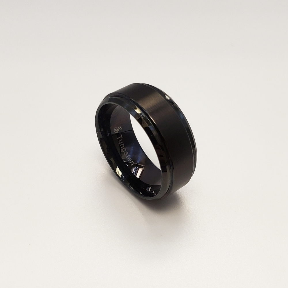 Stuller black tungsten band size 12